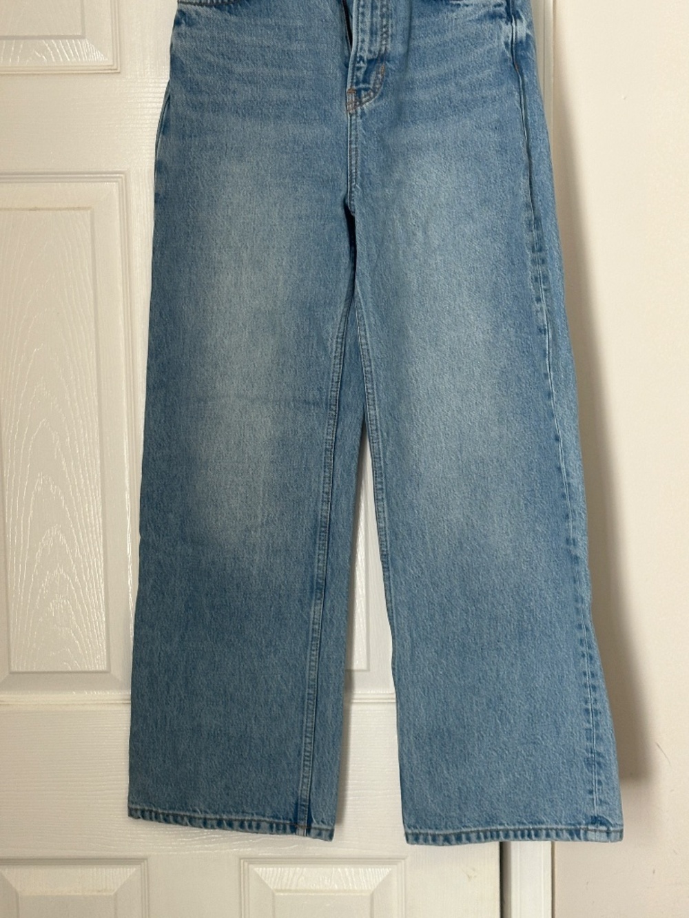 Reformation Wilder High Rise Wide Leg Cropped Jeans Dillon Light Wash Size 26 - Picture 4 of 10